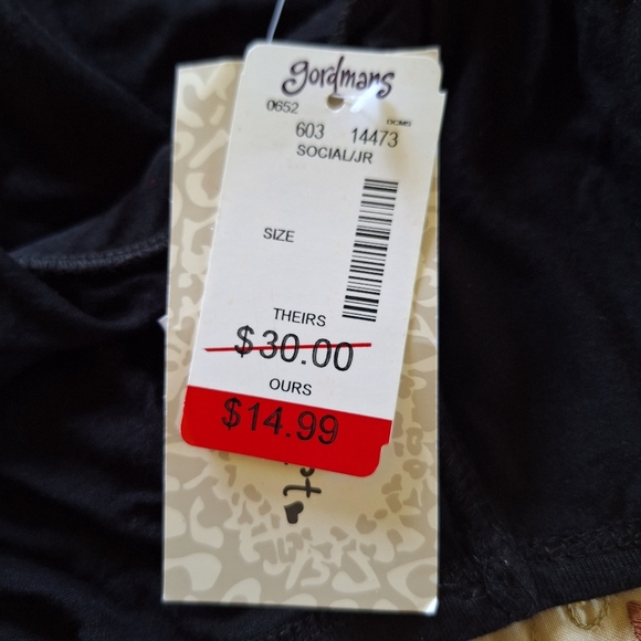 Derek Heart Black Bolero Shrug - Picture 5 of 8